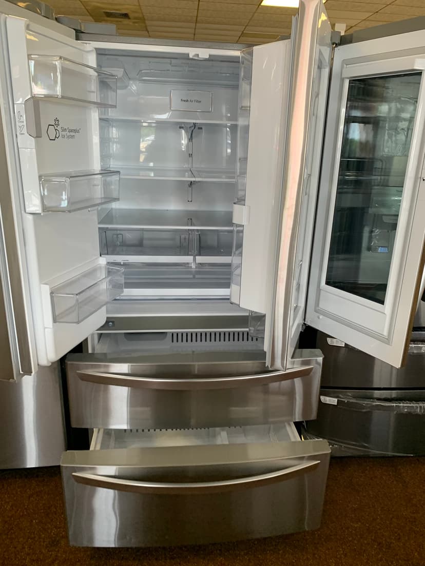 Cascadia CRF27 36" French Door Refrigerator