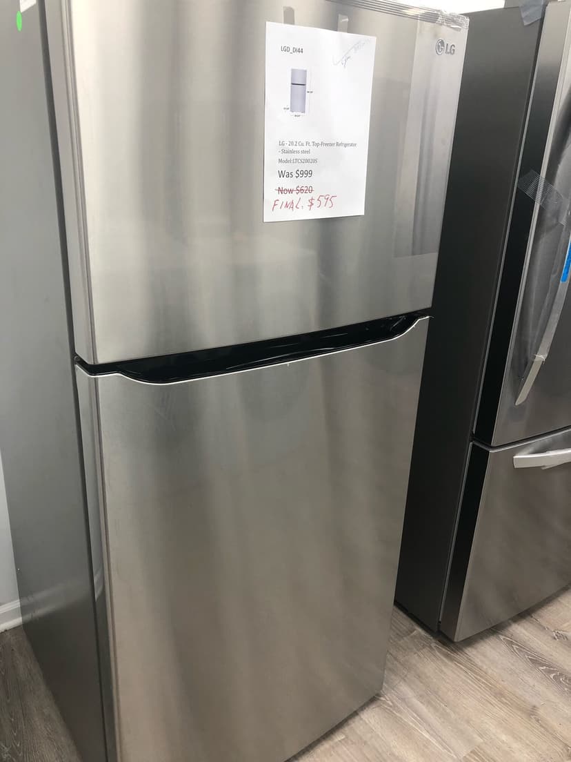 Brightwell BR18 30" Top-Freezer Refrigerator