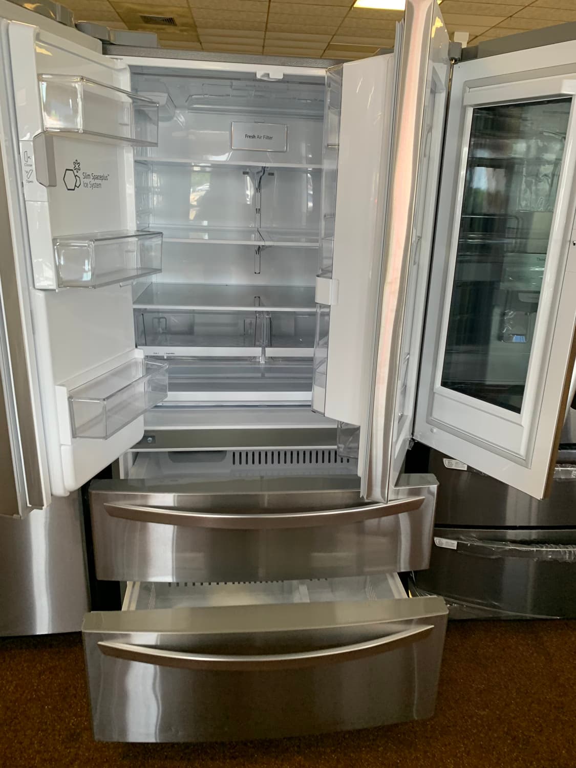 Cascadia CRF27 36" French Door Refrigerator