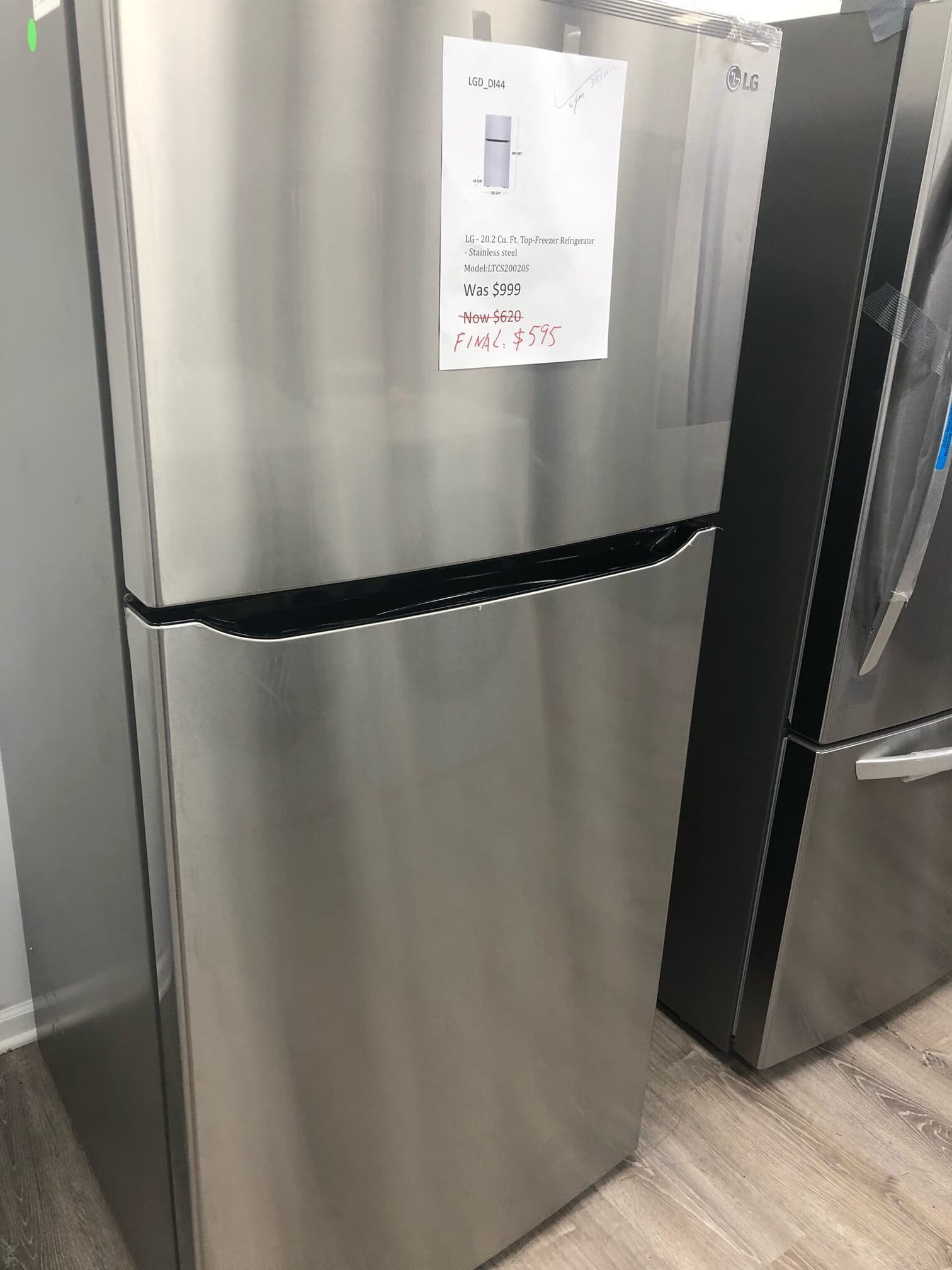 Brightwell BR18 30" Top-Freezer Refrigerator