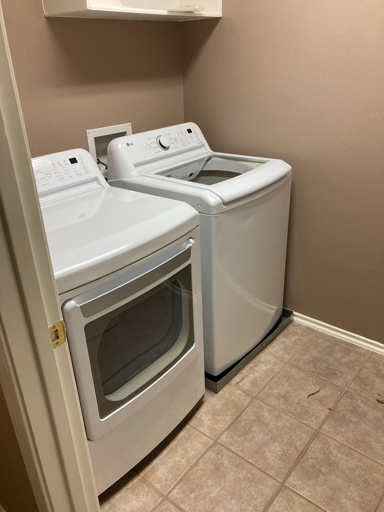Brightwell BLW38 3.8 cu. ft. Top-Load Washer